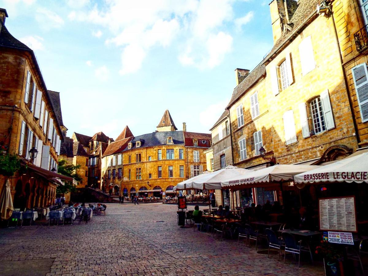 Centrally Located Sarlat Apartment With Medieval Town Views מראה חיצוני תמונה