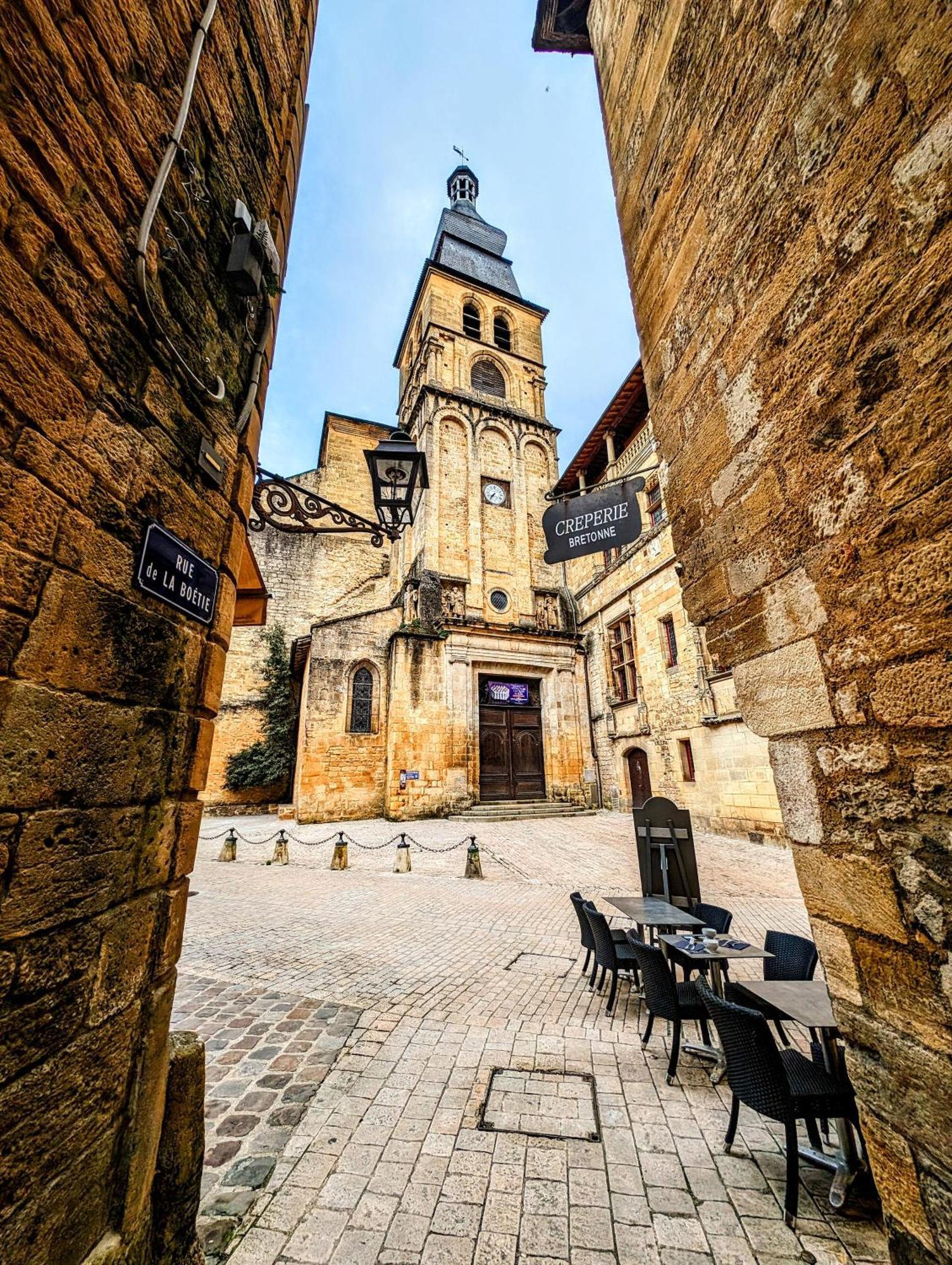Centrally Located Sarlat Apartment With Medieval Town Views מראה חיצוני תמונה